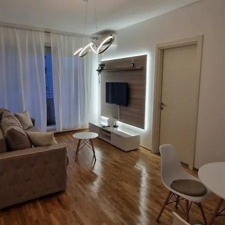 Emily Lux Belgrade, Center Apartman