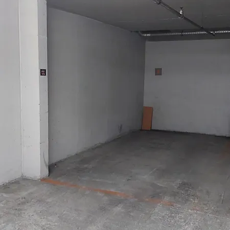 Emily Lux Belgrade, Center *